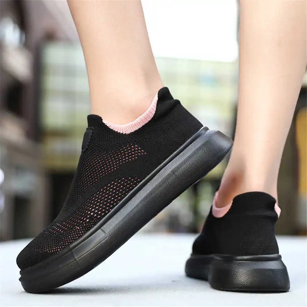 Home Office Tech Ideas - Stoking Platform sepatu cokelat untuk wanita