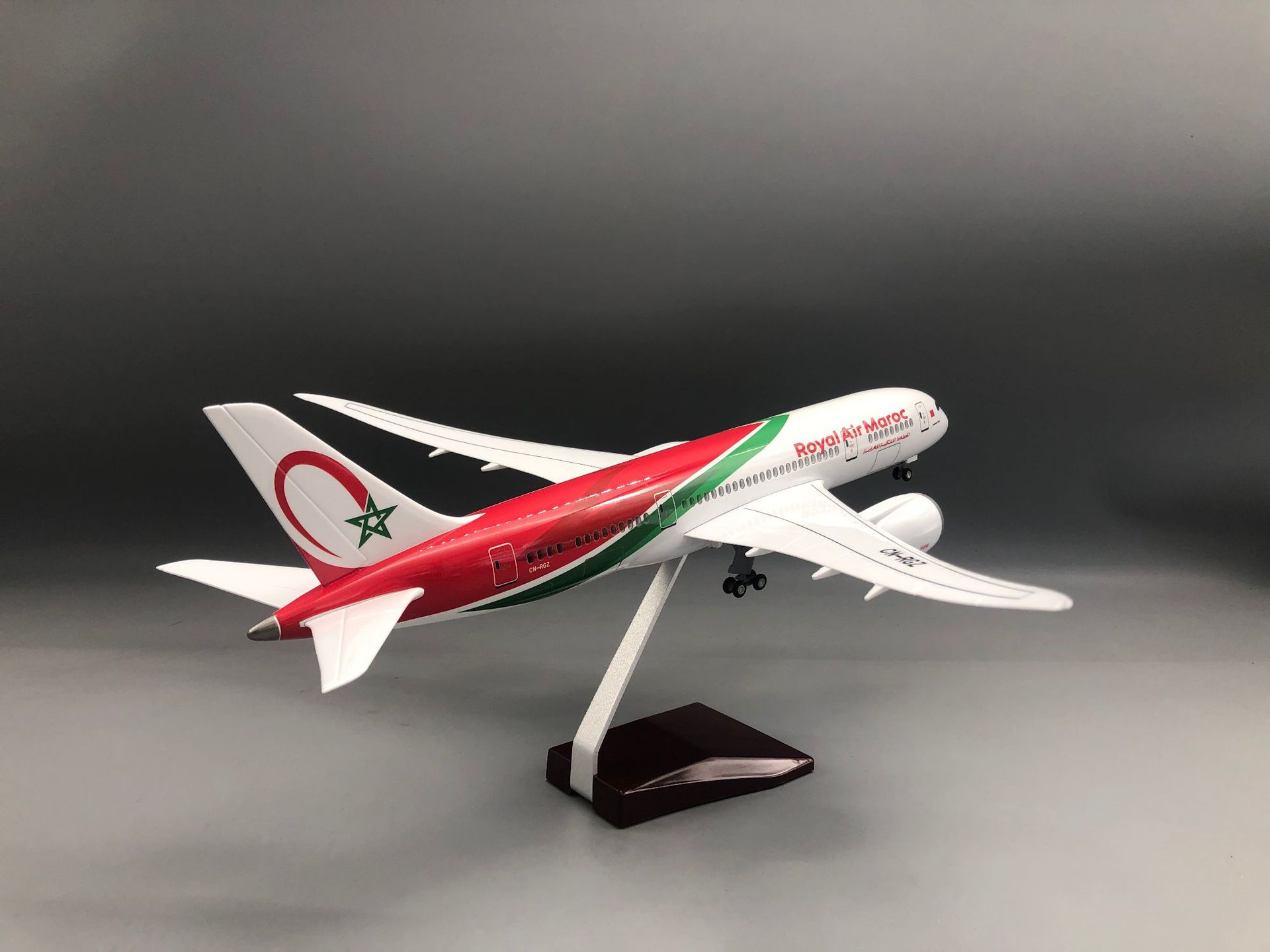 Model Pesawat Royal Air Maroc  - Office Technology ulasan dan harga