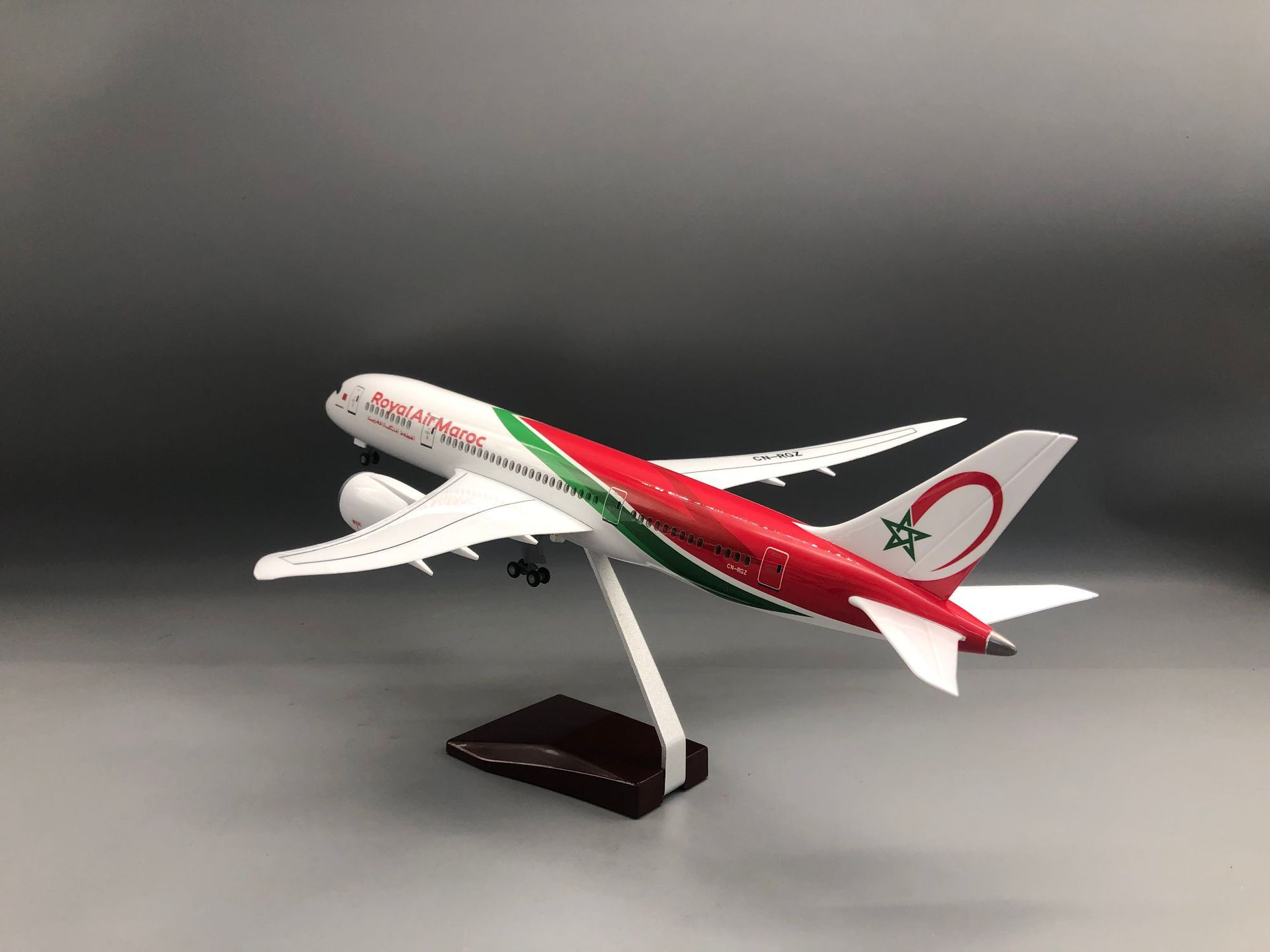 Model Pesawat Royal Air Maroc  - Office Technology ulasan dan harga