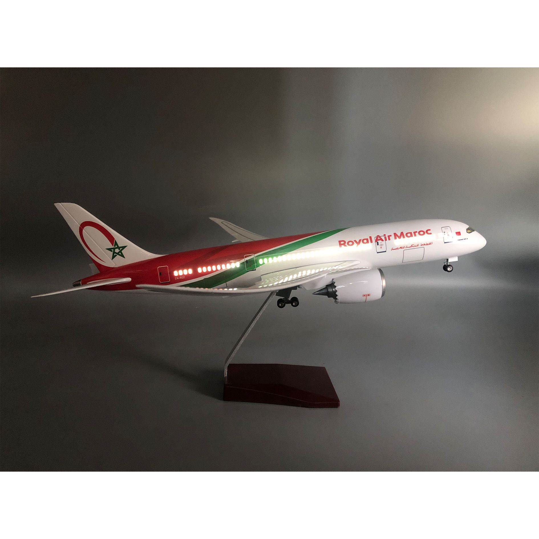 Model Pesawat Royal Air Maroc  - Office Technology ulasan dan harga