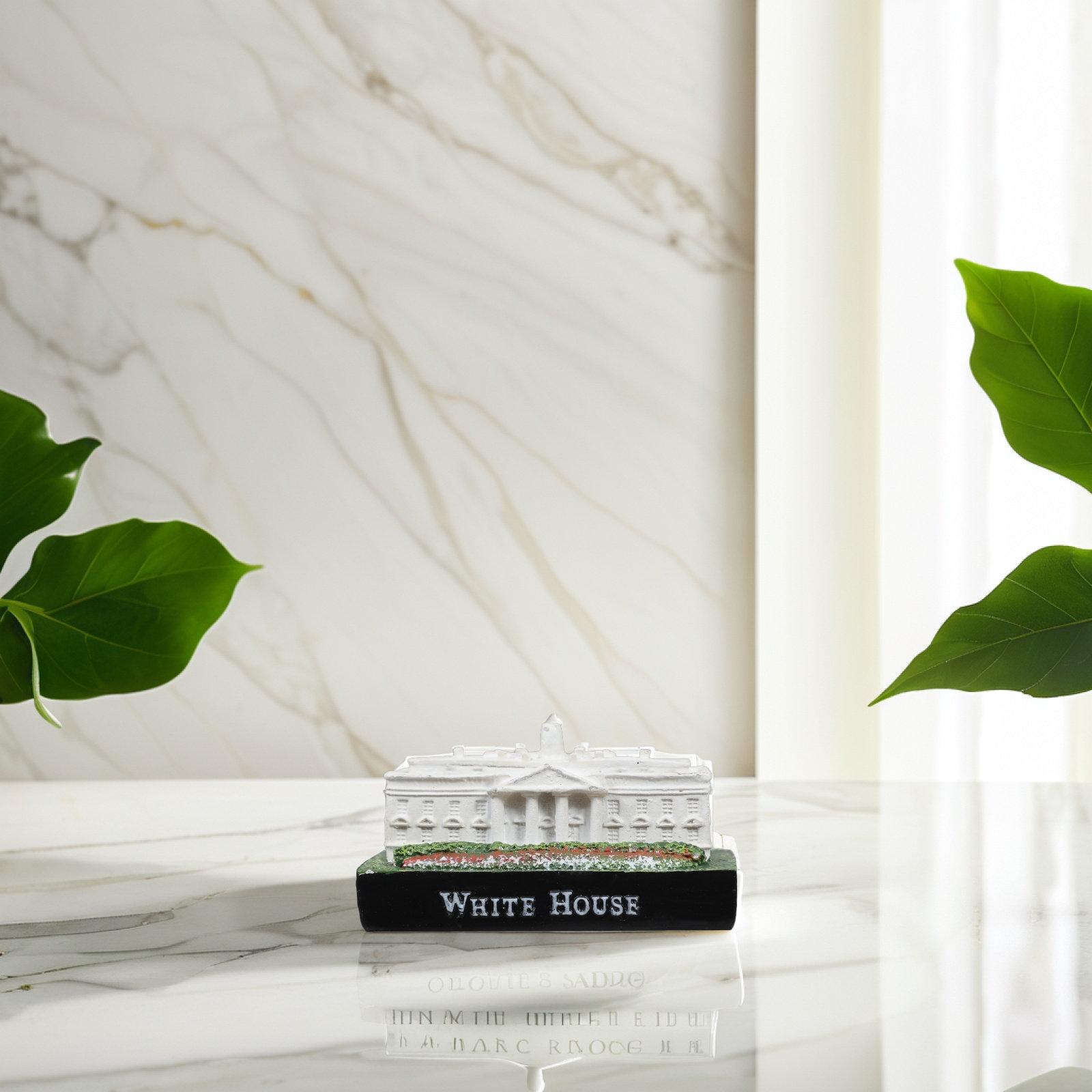 Patung Resin Rumah Putih Elega - Office Technology ulasan dan harga